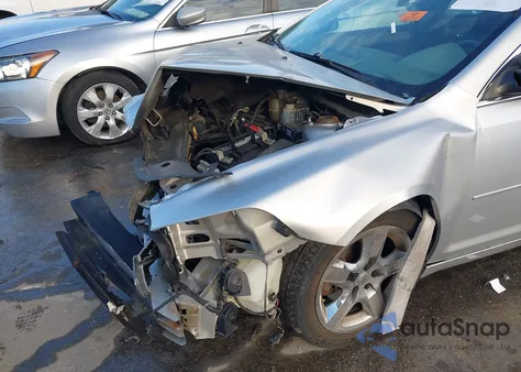 2011 Chevrolet Malibu Ls z USA, uszkodzony, nr VIN 1G1ZB5E11BF155682